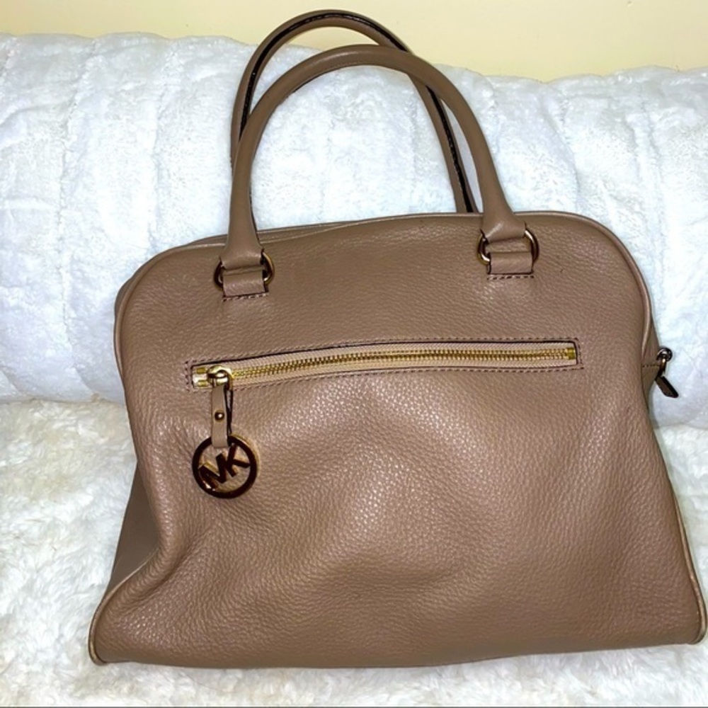 Michael Kors Medium satchel Tote Tan bag
